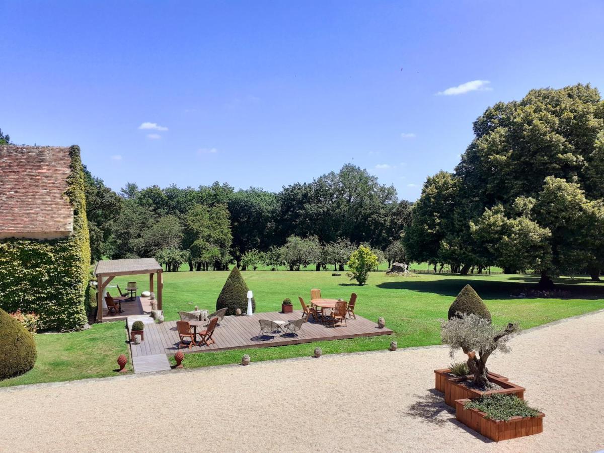 فندق Domaine De La Limetiere Neuvy-le-Roi المظهر الخارجي الصورة