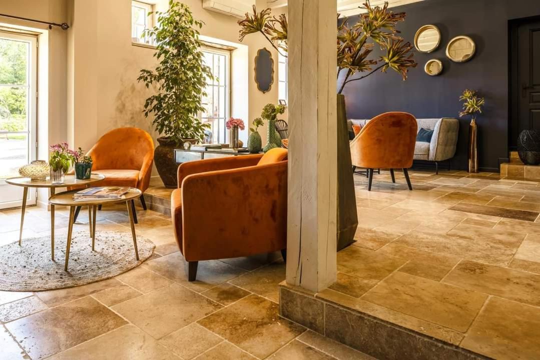 فندق Domaine De La Limetiere Neuvy-le-Roi المظهر الخارجي الصورة