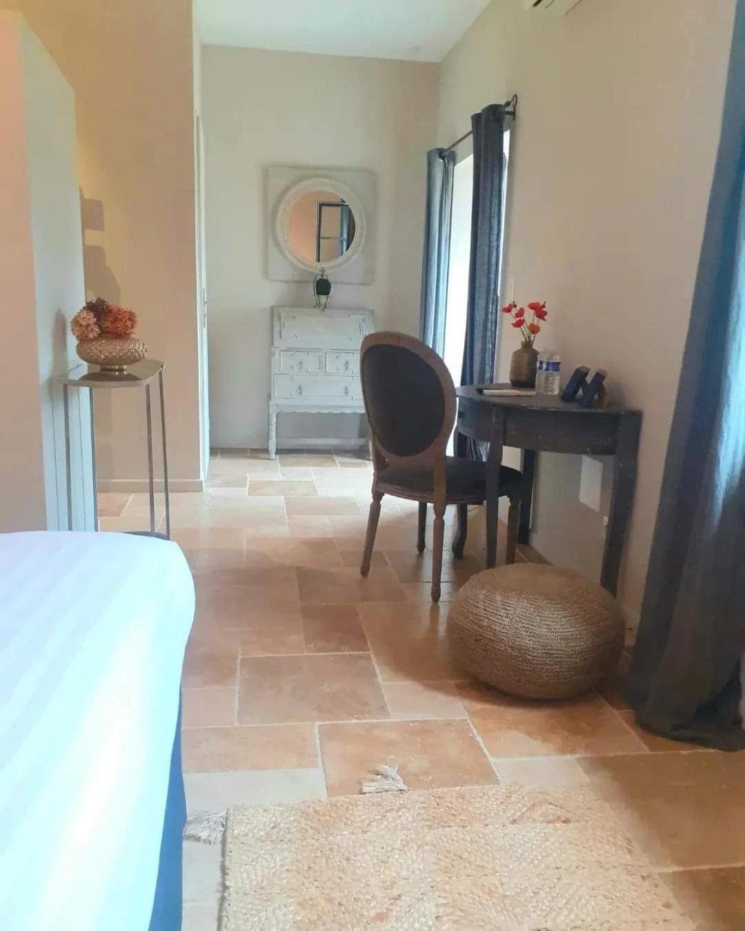 فندق Domaine De La Limetiere Neuvy-le-Roi المظهر الخارجي الصورة